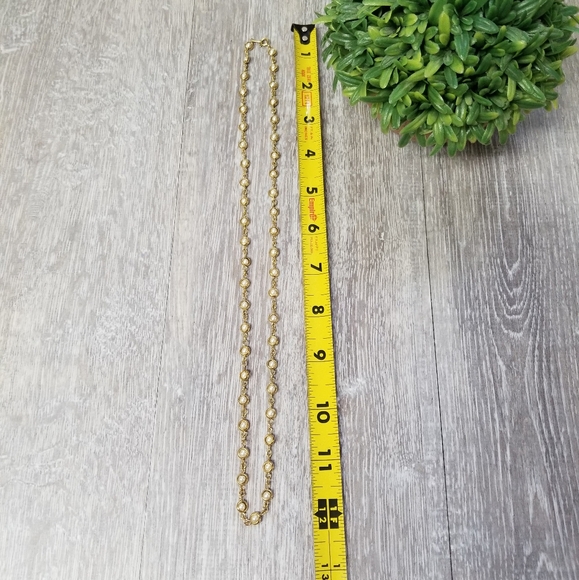 Crown Trifari goldtone mini pearls necklace - Picture 5 of 9